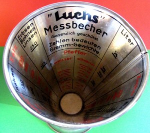 Messbecher