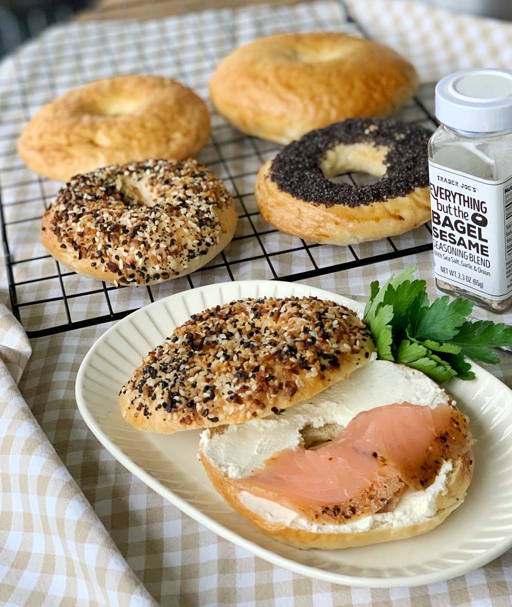 Bagel with Lox (Bagel mit Räucherlachs) | USA kulinarisch