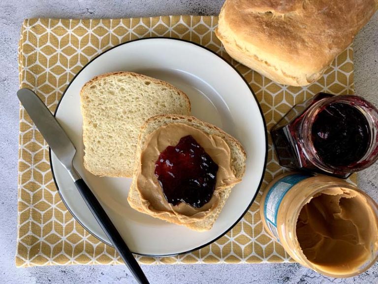 Peanut Butter Jelly Sandwich (mit Erdnussbutter) | USA kulinarisch