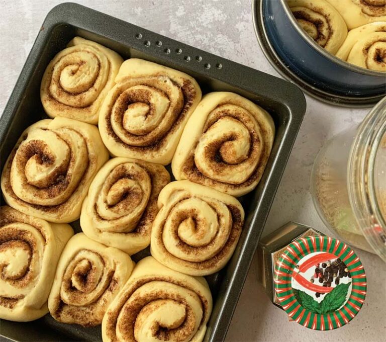 Cinnamon Rolls wie von Cinnabon / amerikanische Zimtschnecken Cinnamon Rolls wie von Cinnabon / amerikanische Zimtschnecken
