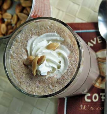 Peanut Chocolate Milkshake - Erdnuss-Schoko-Shake