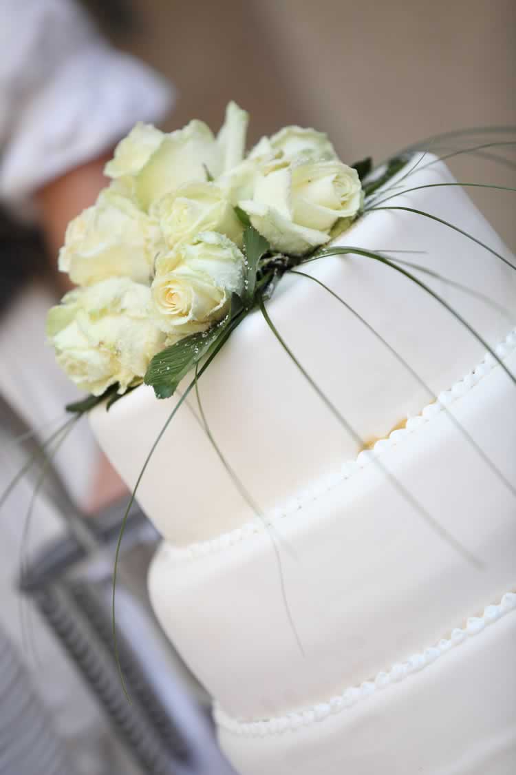 Coconut Wedding Cake (Kokosnussboden)