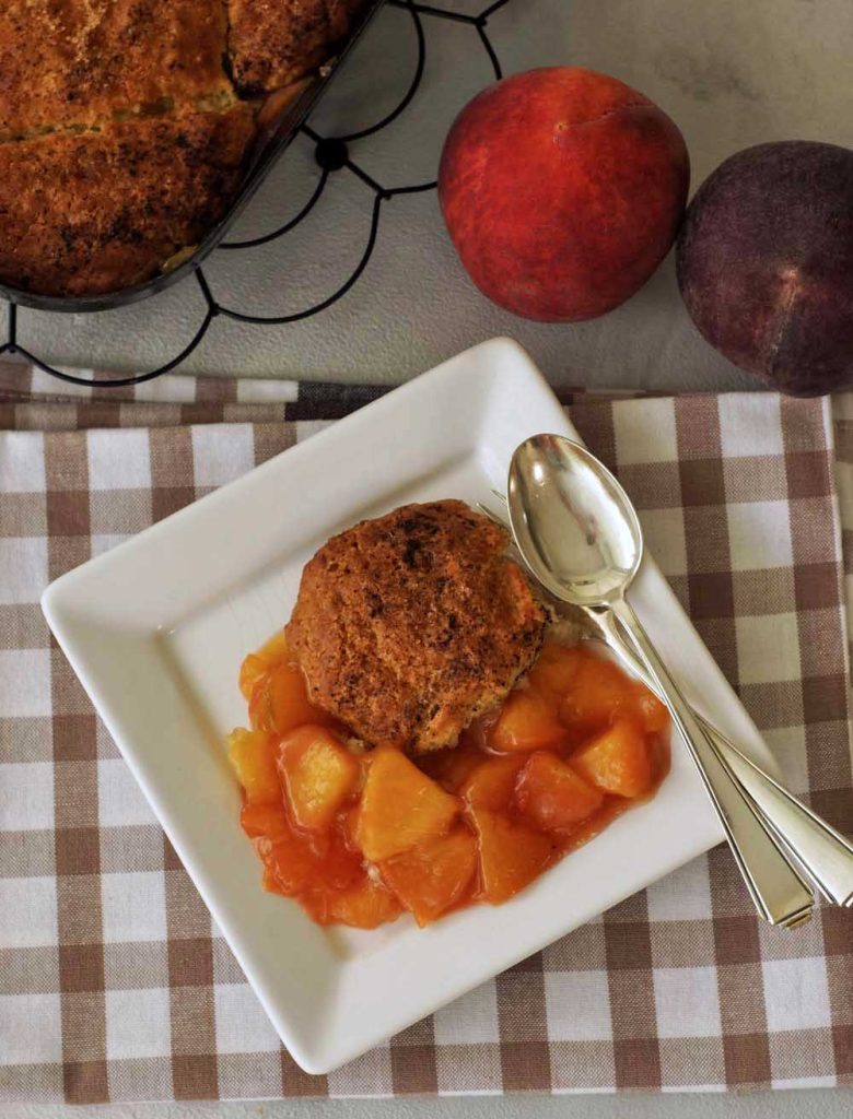 Peach Cobbler (Pfirsich-Auflauf) | USA kulinarisch Peach Cobbler (Pfirsich-Auflauf) | USA kulinarisch