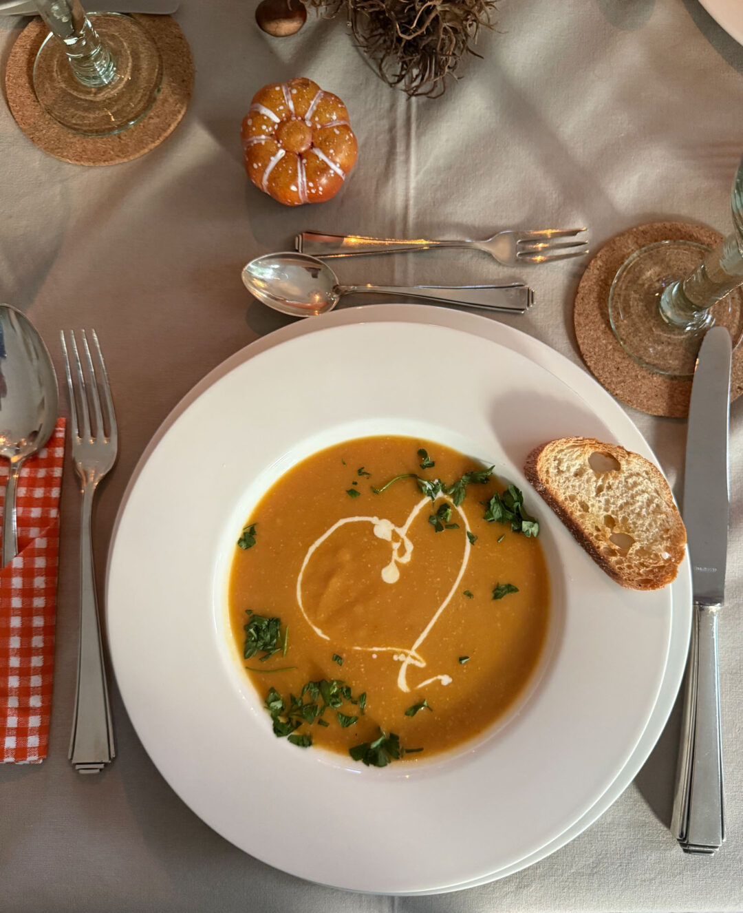 Rezept für würzige Kürbissuppe mit Ingwer