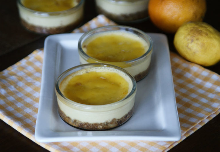 Kleine Zitronen-Käsekuchen im Glas