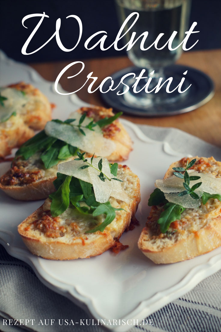 Walnut and Cheddar Crostini (Crostini mit Walnüssen und Käse)