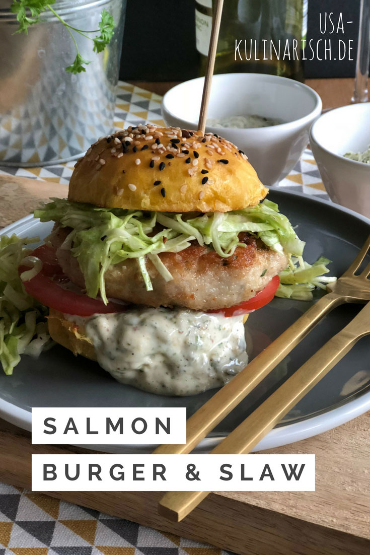 Lachsburger mit selbstgemachtem Spitzkohl-Slaw und Süßkartoffel-Bun