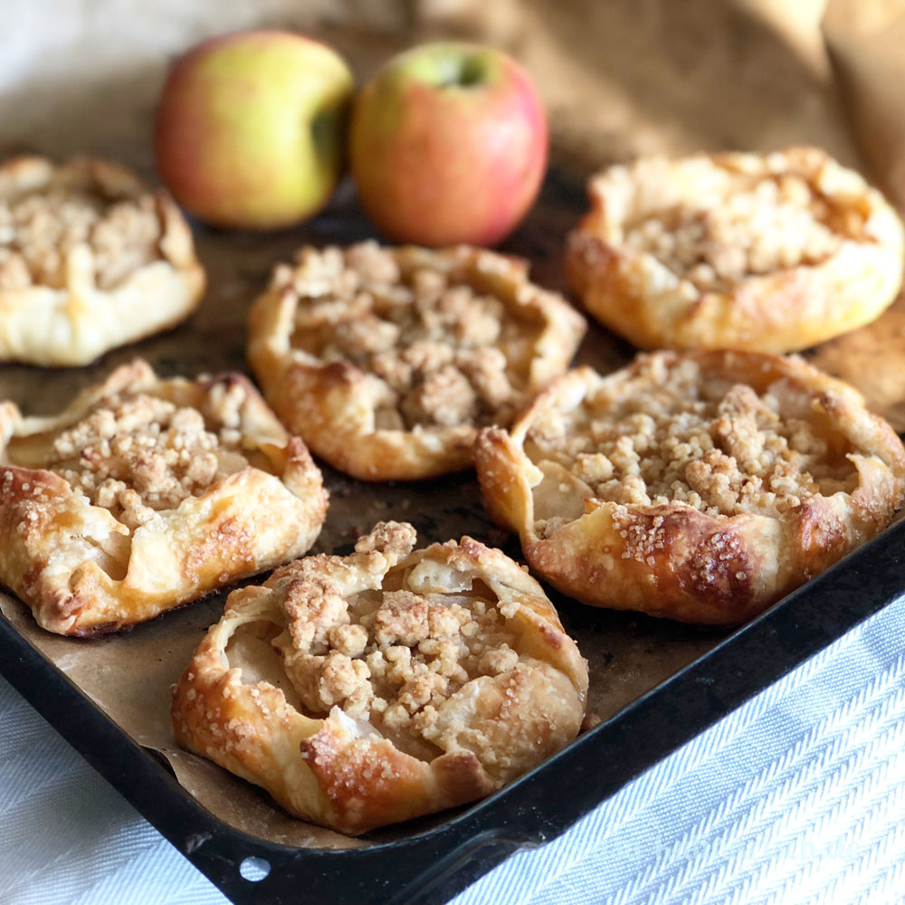 Rezept für Apple Pie Galettes / kleine Apfeltörtchen