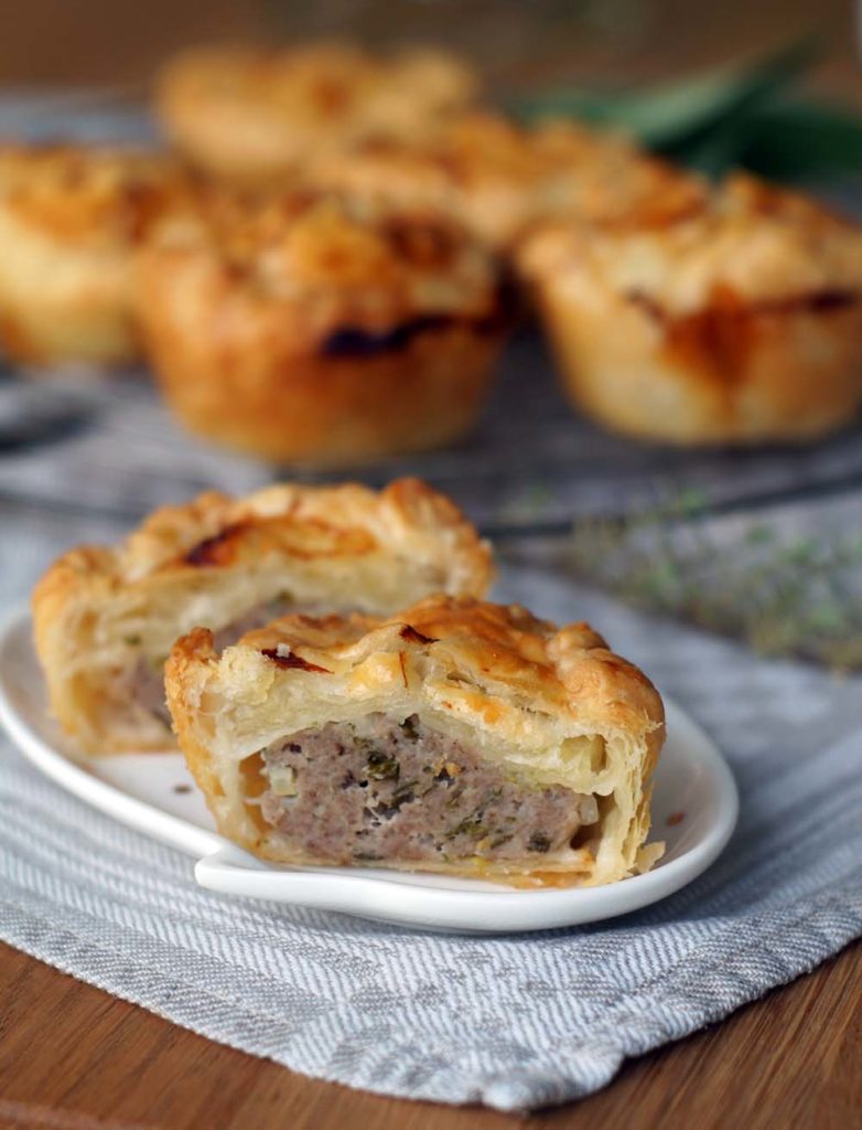 Mini Pork Pies mit Blätterteighülle