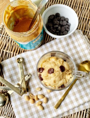 Tassenkuchen mit Erdnussbutter und Schokolade