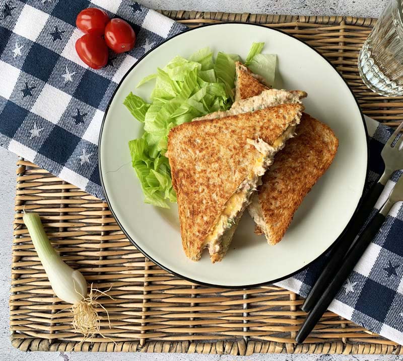 Diner-Style Tuna Melt (heißes Thunfisch-Sandwich)