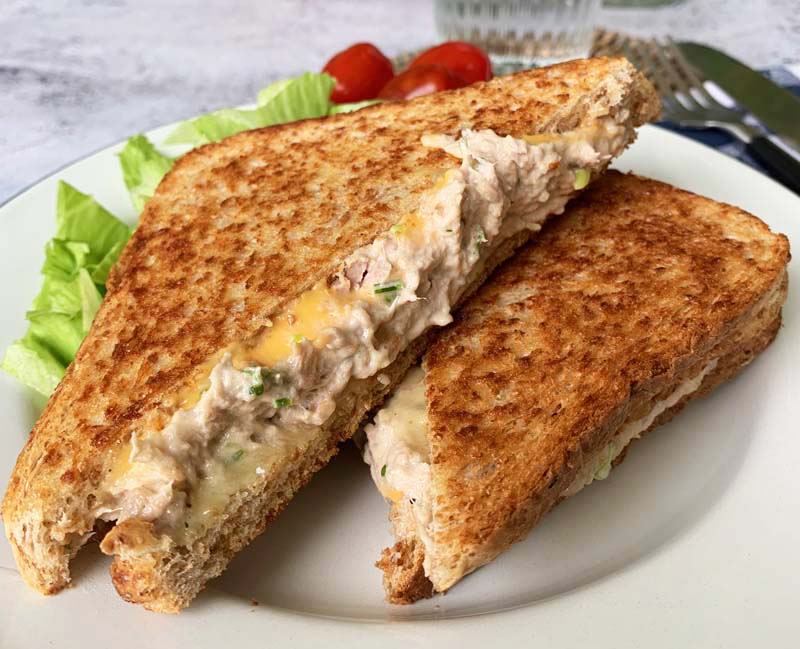 Diner-style Tuna Melt (warmes Tunfisch Sandwich)