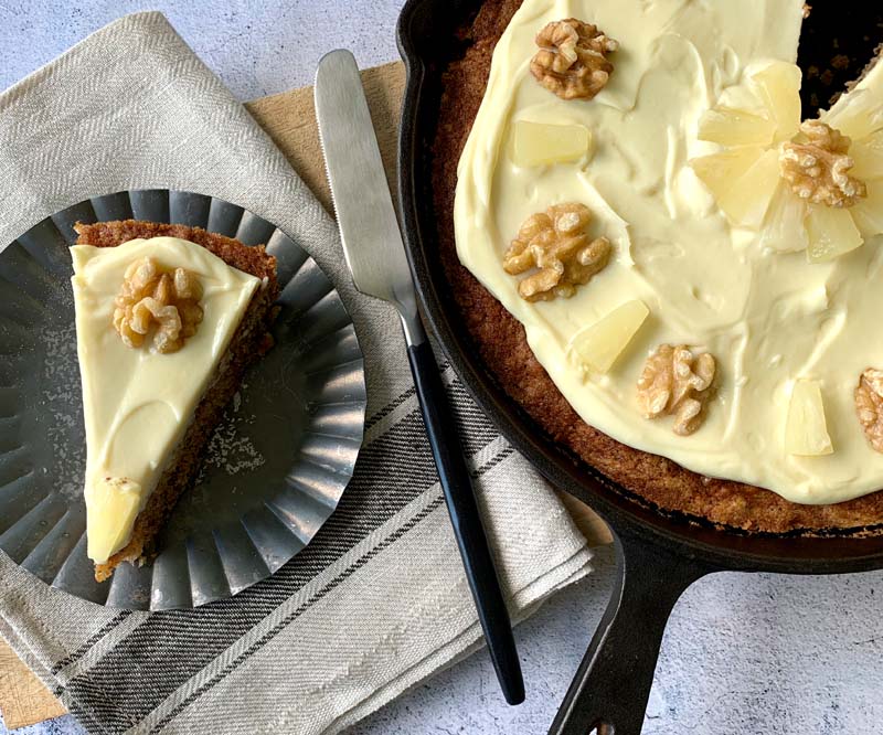 Hummingbird Skillet Cake (Kolibri-Kuchen aus der Pfanne) | USA kulinarisch