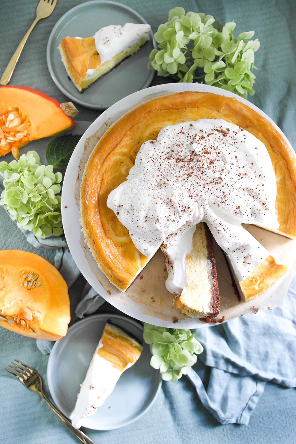 Rezept für Pumpkin Cheesecake mit Zimtsahne