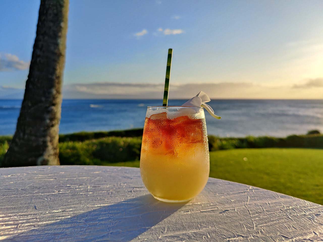 Mai Tai zum Sonnenuntergang in Maui