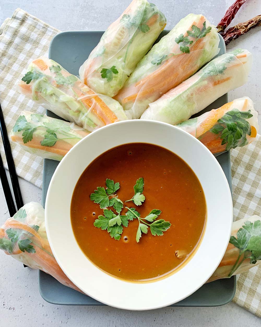 National Peanut Day Summer Rolls Peanut Dip USA Kulinarisch