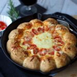 Rezept für Pizza Dip und Garlic Bread