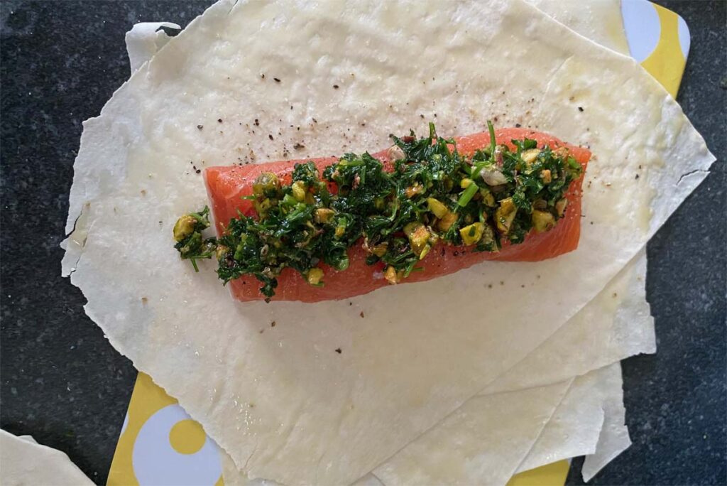 Salmon Parcels with Pistachios (Lachspäckchen) | USA kulinarisch