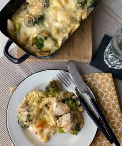 Chicken Broccoli Pasta Bake (Nudelauflauf)