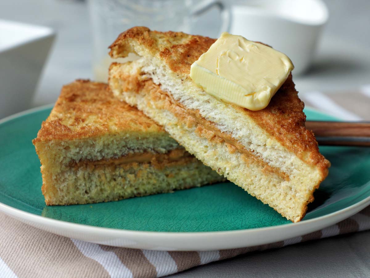 Einfaches Rezept für French Toast mit Erdnussbutter gefüllt