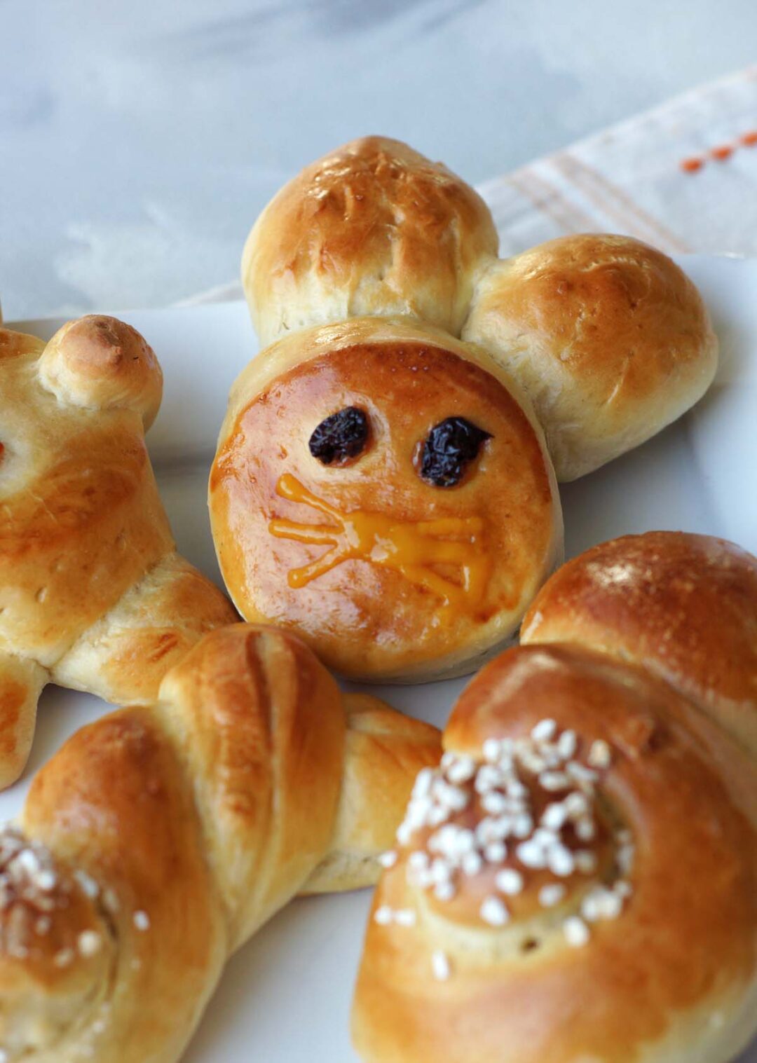 Rezept für Honey Bunny Rolls aus Hefeteig