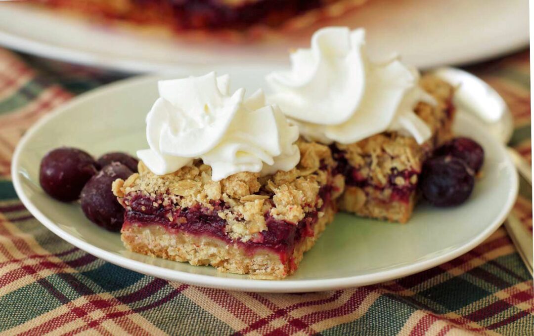 Amerikanisches Rezept für einfache Cherry Crumble Bars