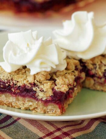 Amerikanisches Rezept für einfache Cherry Crumble Bars