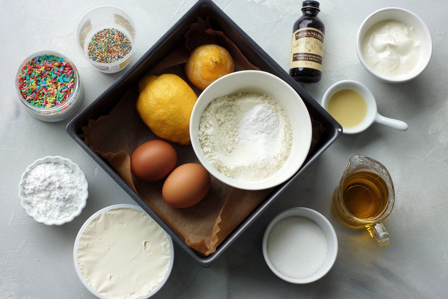 Die Zutaten für Lemon Dot Cakes