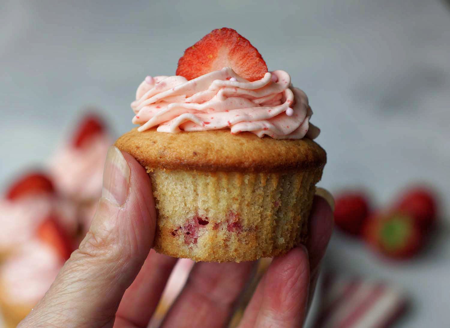 Amerikanisches rezept für Strawberry Cupcakes